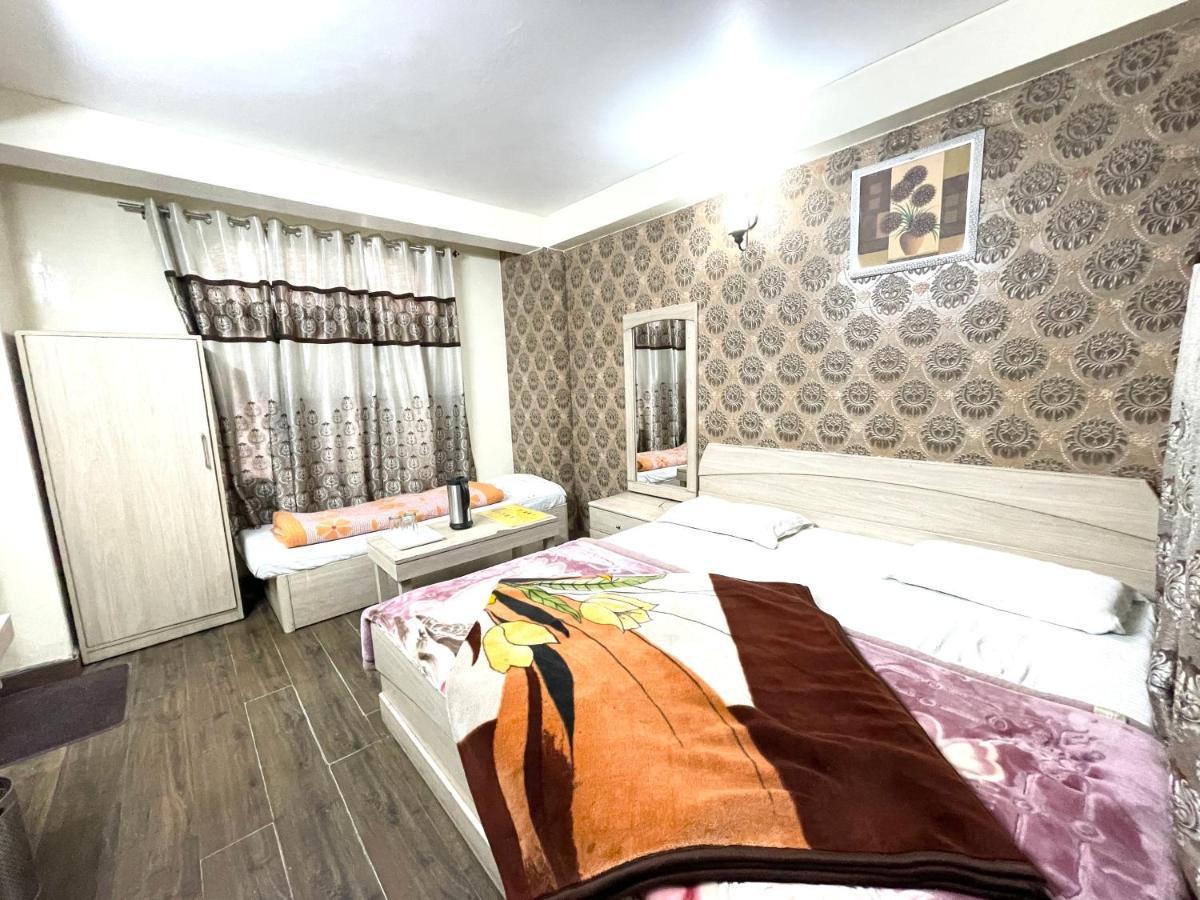 Hotel Prince ! Nainital Mall Road-Prime-Location In-Front-Of-Naini-Lake Hygiene-And-Spacious-Room 외부 사진