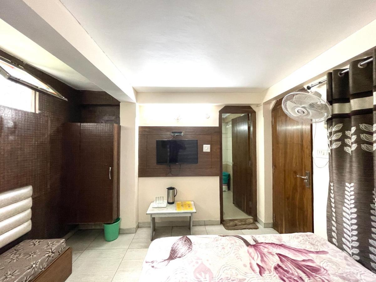 Hotel Prince ! Nainital Mall Road-Prime-Location In-Front-Of-Naini-Lake Hygiene-And-Spacious-Room 외부 사진