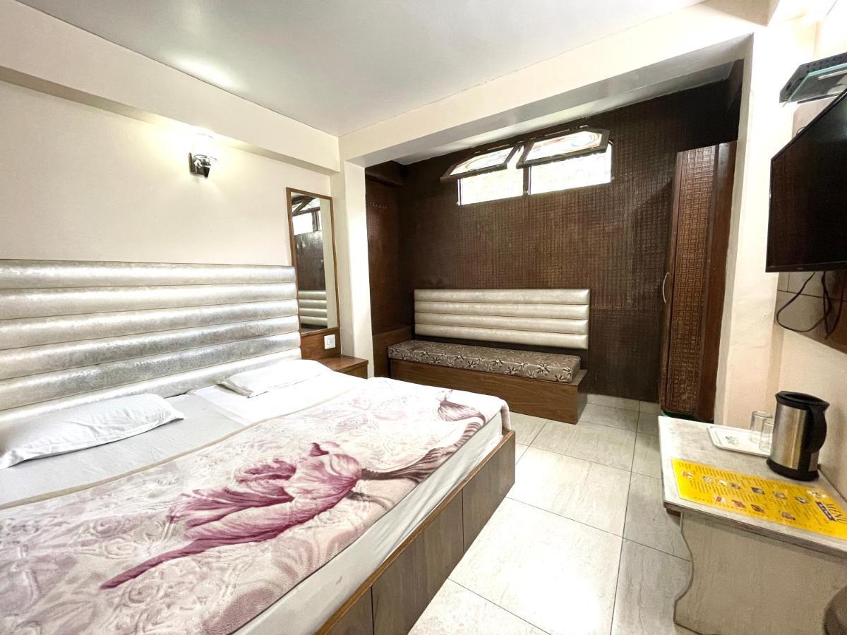 Hotel Prince ! Nainital Mall Road-Prime-Location In-Front-Of-Naini-Lake Hygiene-And-Spacious-Room 외부 사진